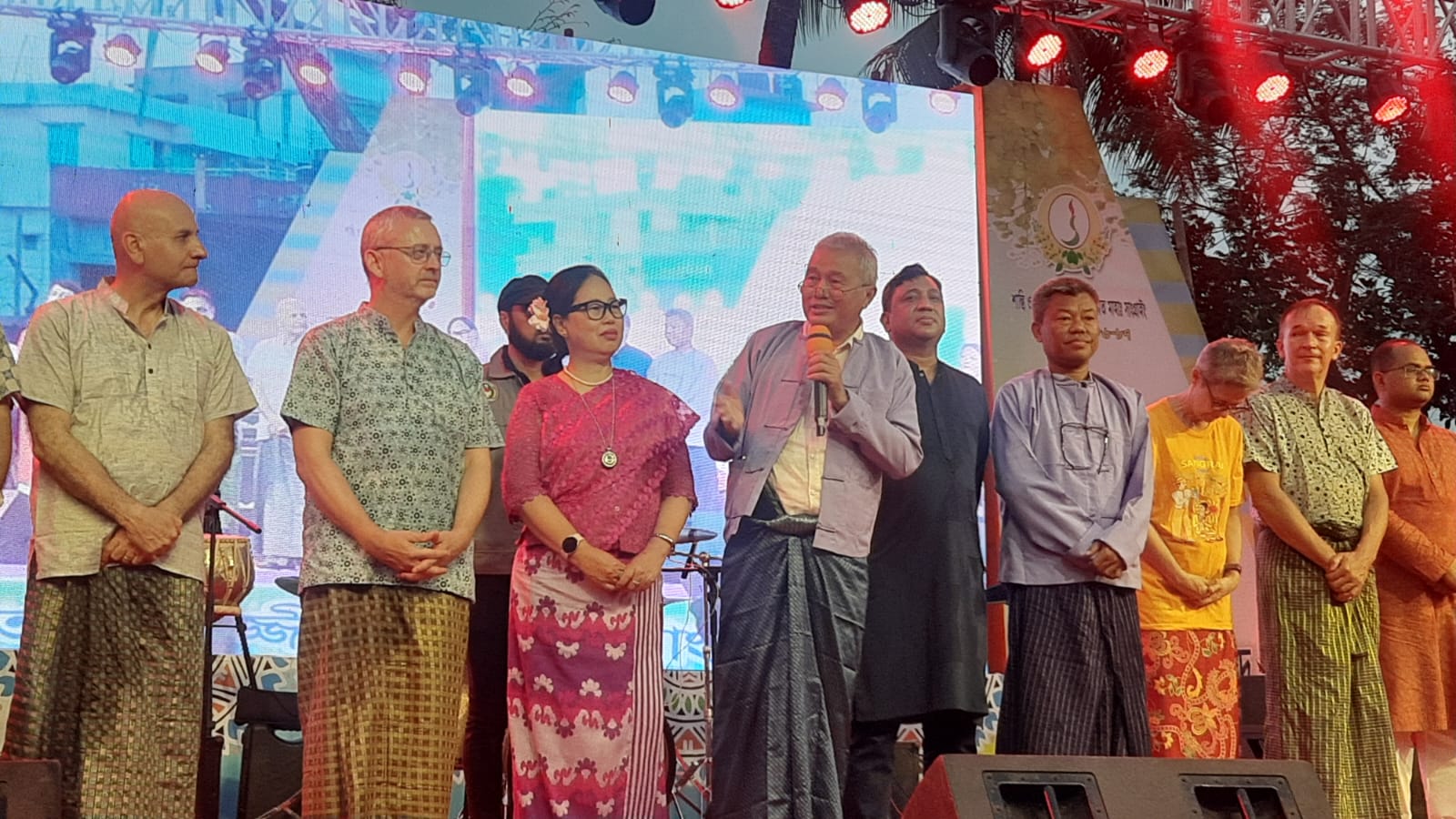 সময়ের মধ্যে যতটুকুই পারি আমরা উন্নয়ন কাজ করতে চাই: পার্বত্য উপদেষ্টা